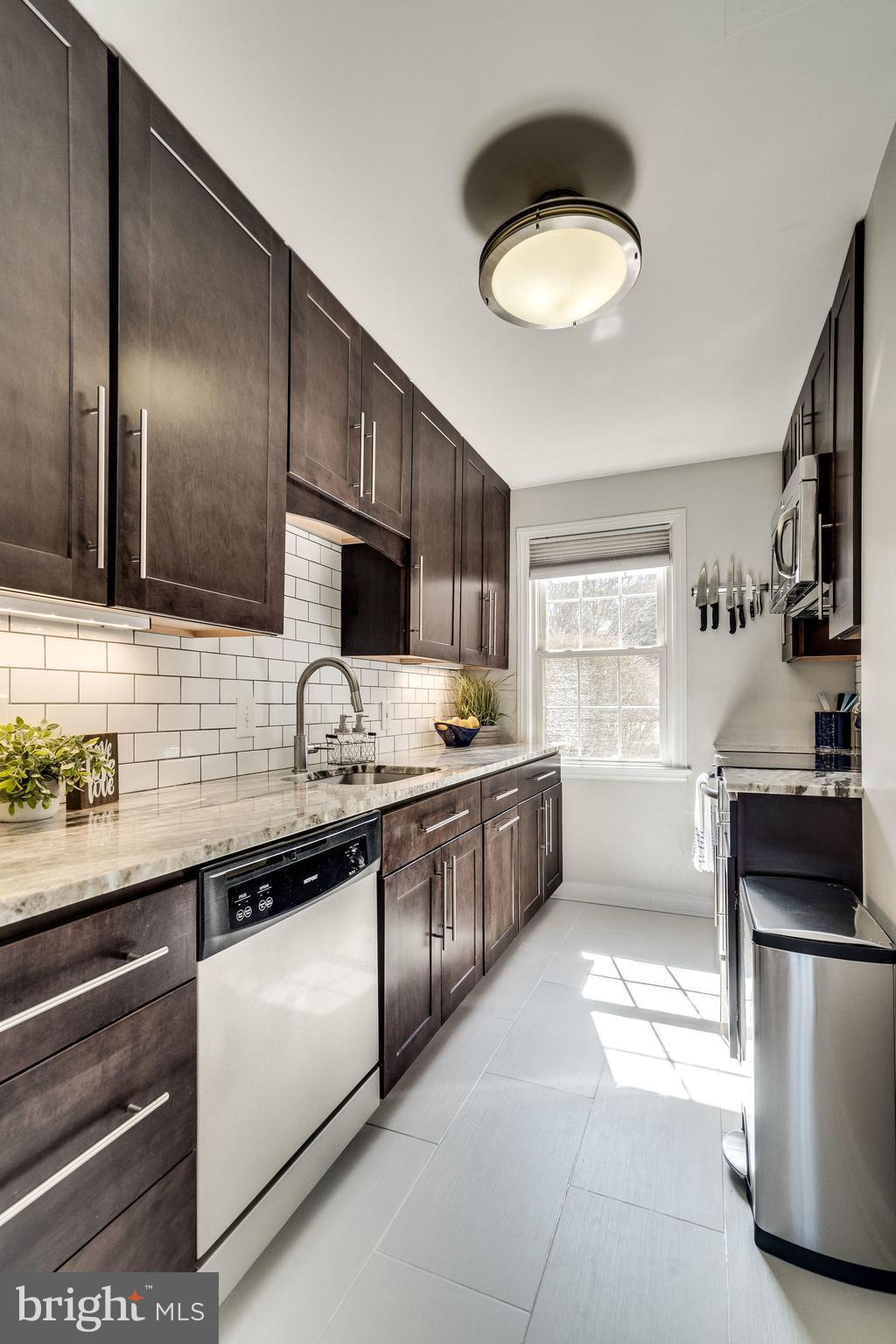 OLD TOWN ALEXANDRIA - Residential