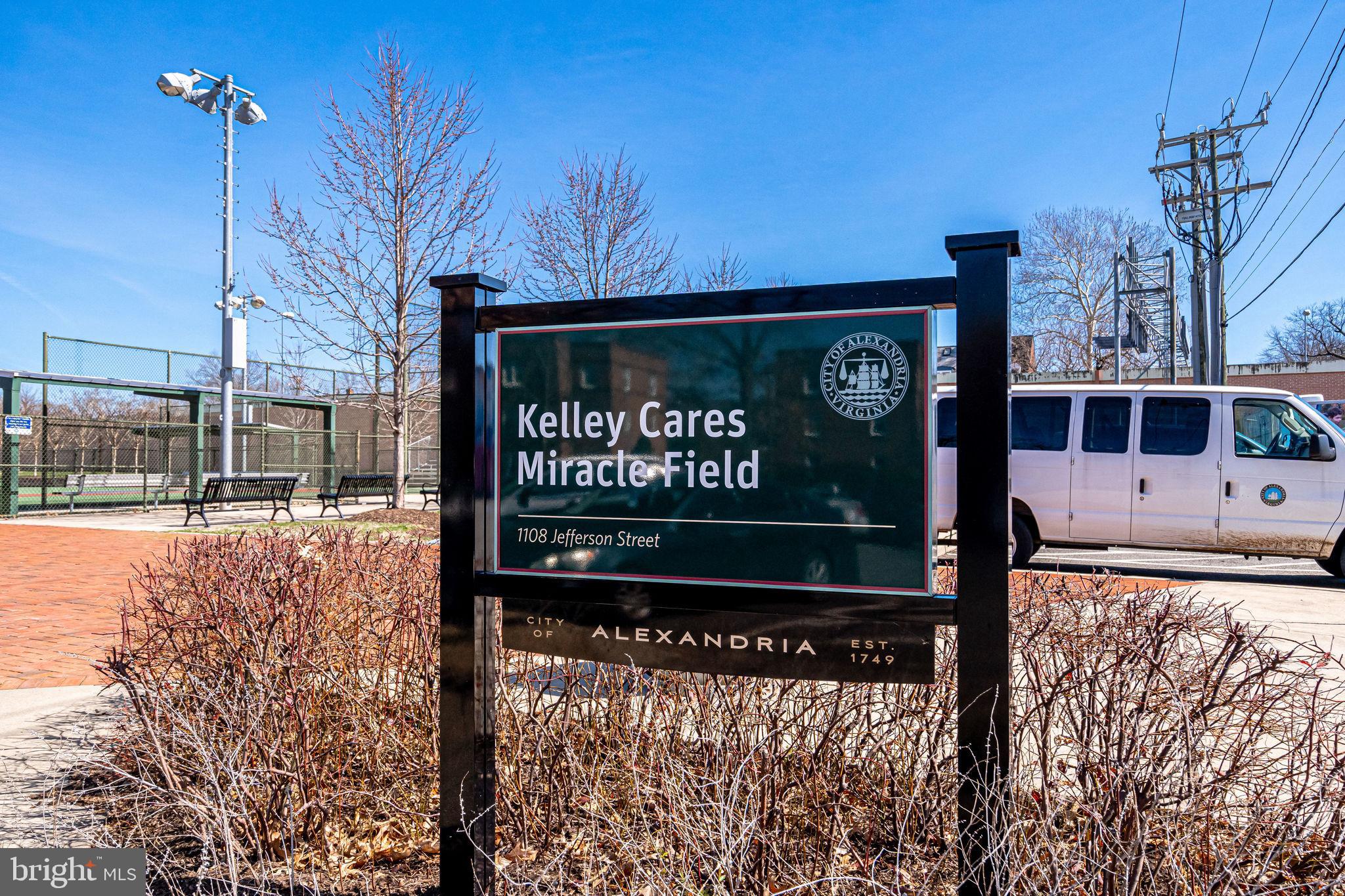 OLD TOWN ALEXANDRIA - Residential