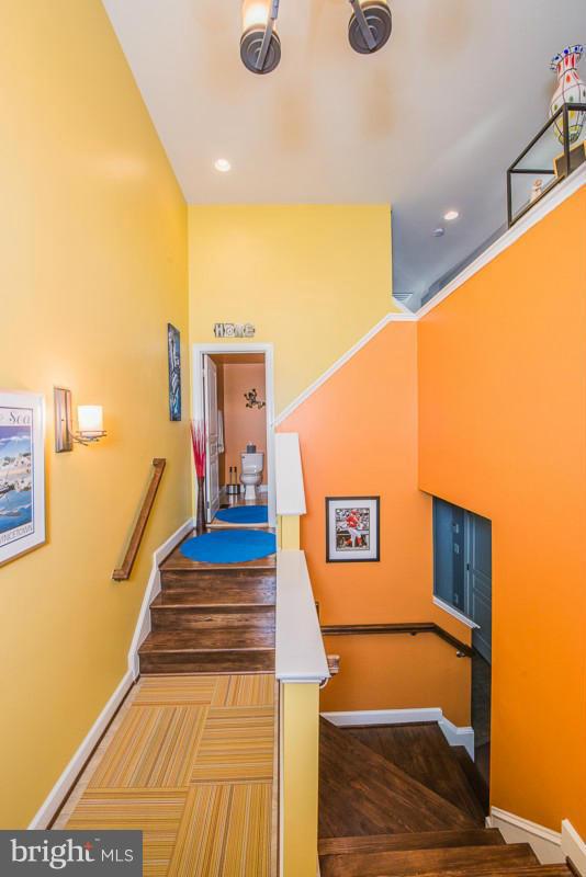 SHIRLINGTON CREST - Residential