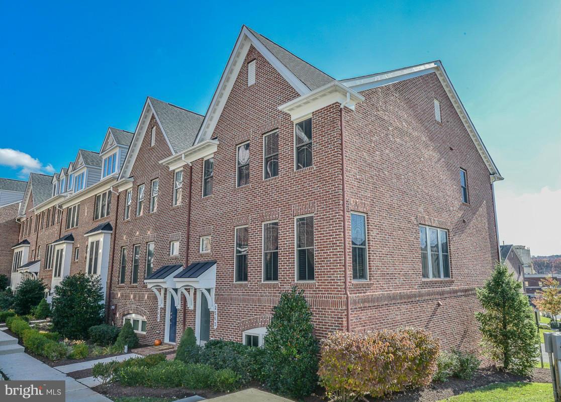 SHIRLINGTON CREST - Residential