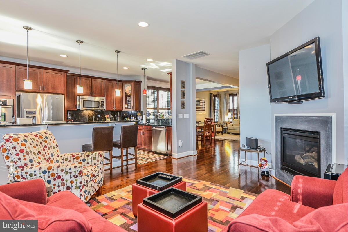 SHIRLINGTON CREST - Residential
