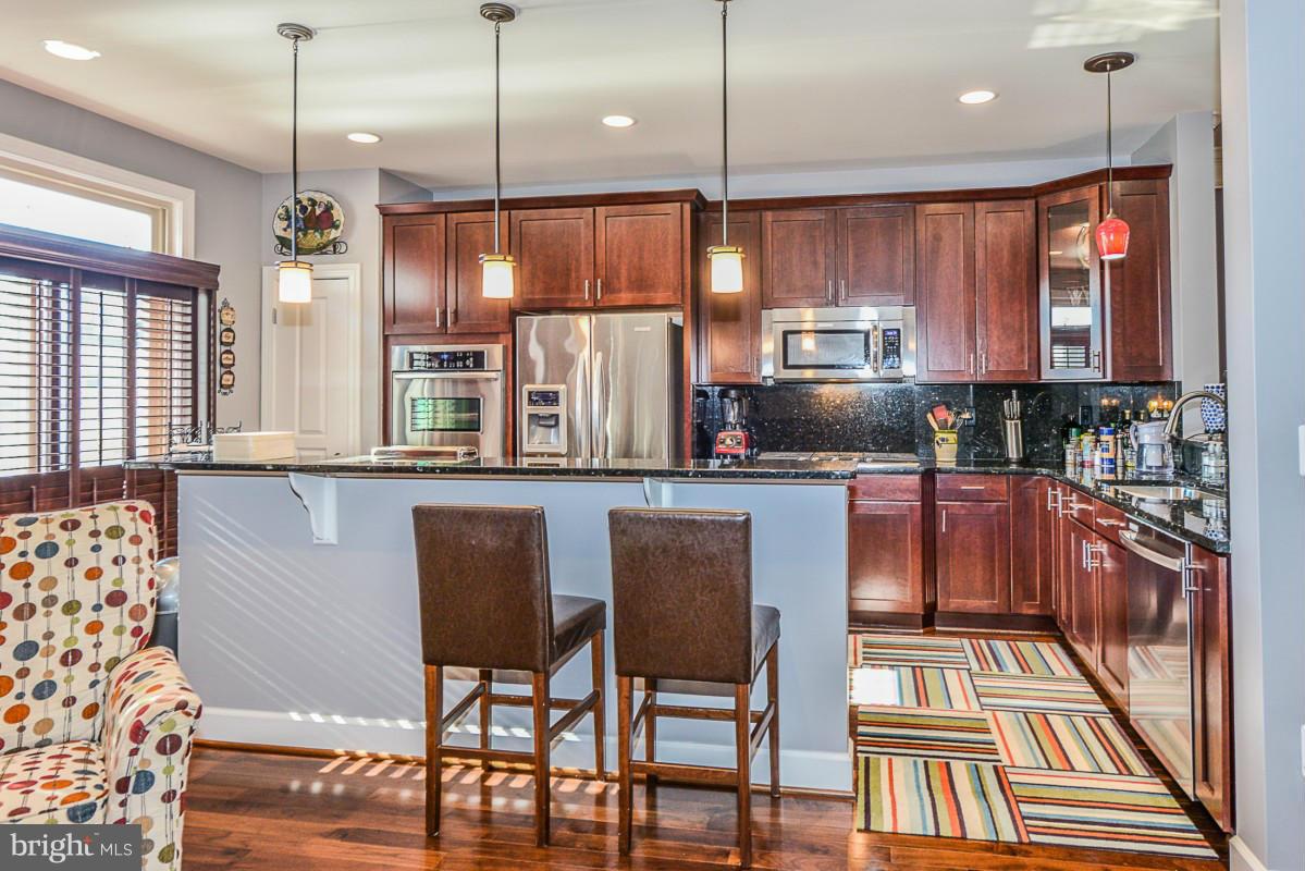 SHIRLINGTON CREST - Residential