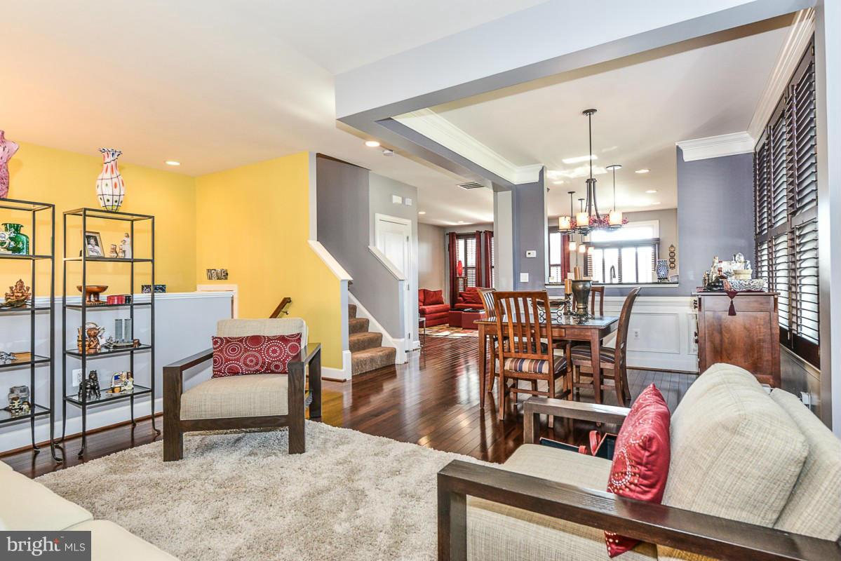 SHIRLINGTON CREST - Residential