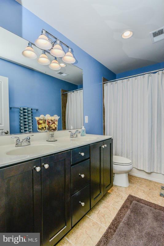SHIRLINGTON CREST - Residential