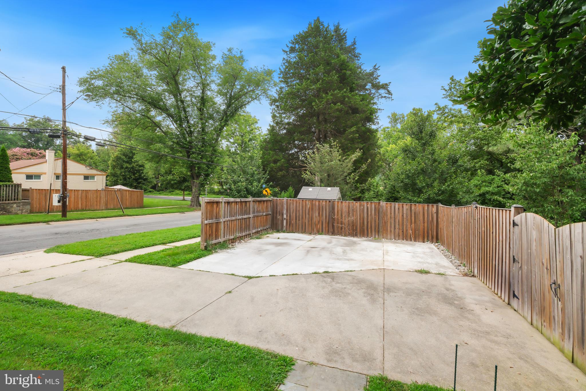 11513 ASHLEY DRIVE
