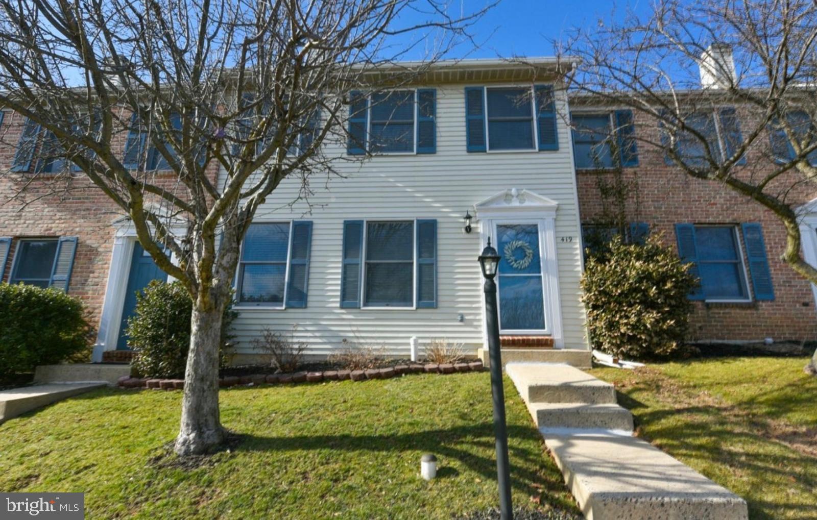 419 HOLLY TREE COURT