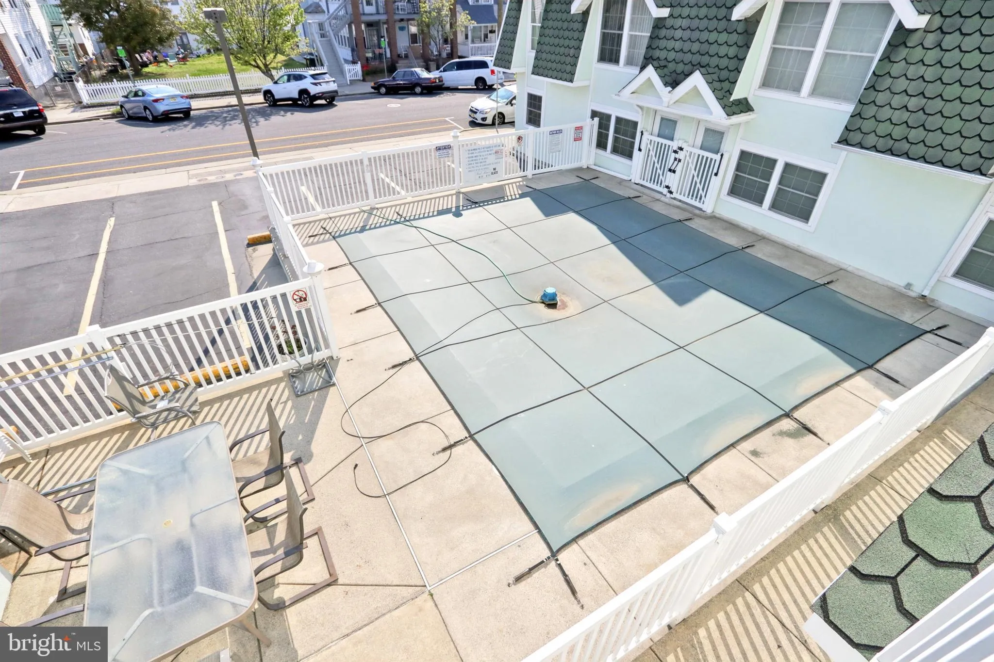 Wildwood, New Jersey 08260, United States, 4 Bedrooms Bedrooms, ,4 BathroomsBathrooms,Residential,Pending,116404