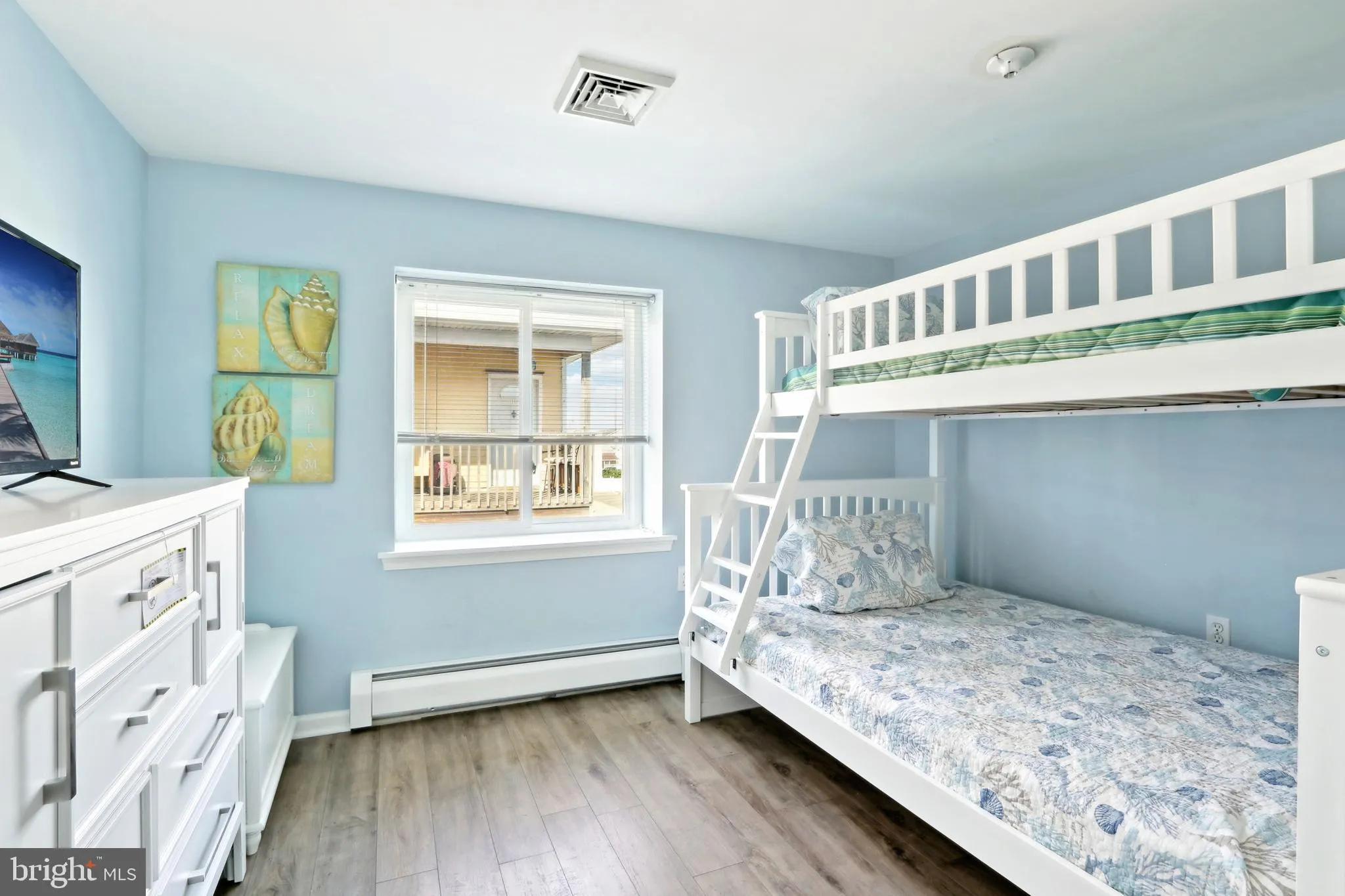 Wildwood, New Jersey 08260, United States, 4 Bedrooms Bedrooms, ,4 BathroomsBathrooms,Residential,Pending,116404