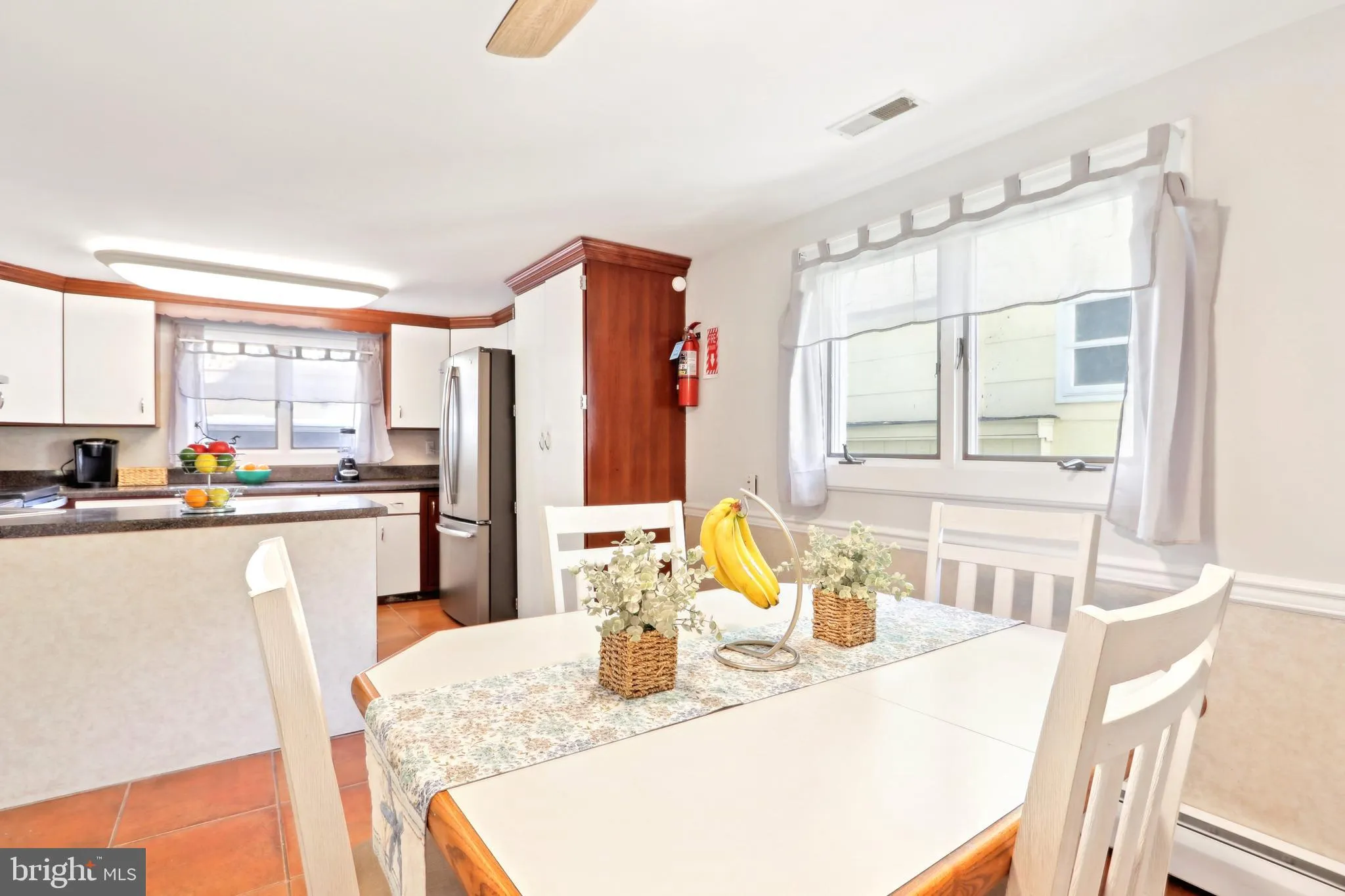 Wildwood, New Jersey 08260, United States, 4 Bedrooms Bedrooms, ,4 BathroomsBathrooms,Residential,Pending,116404