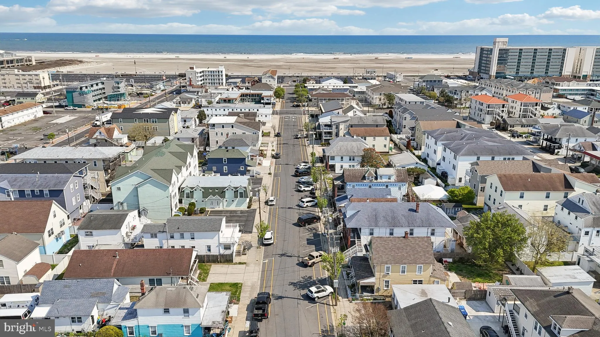 Wildwood, New Jersey 08260, United States, 4 Bedrooms Bedrooms, ,4 BathroomsBathrooms,Residential,Pending,116404