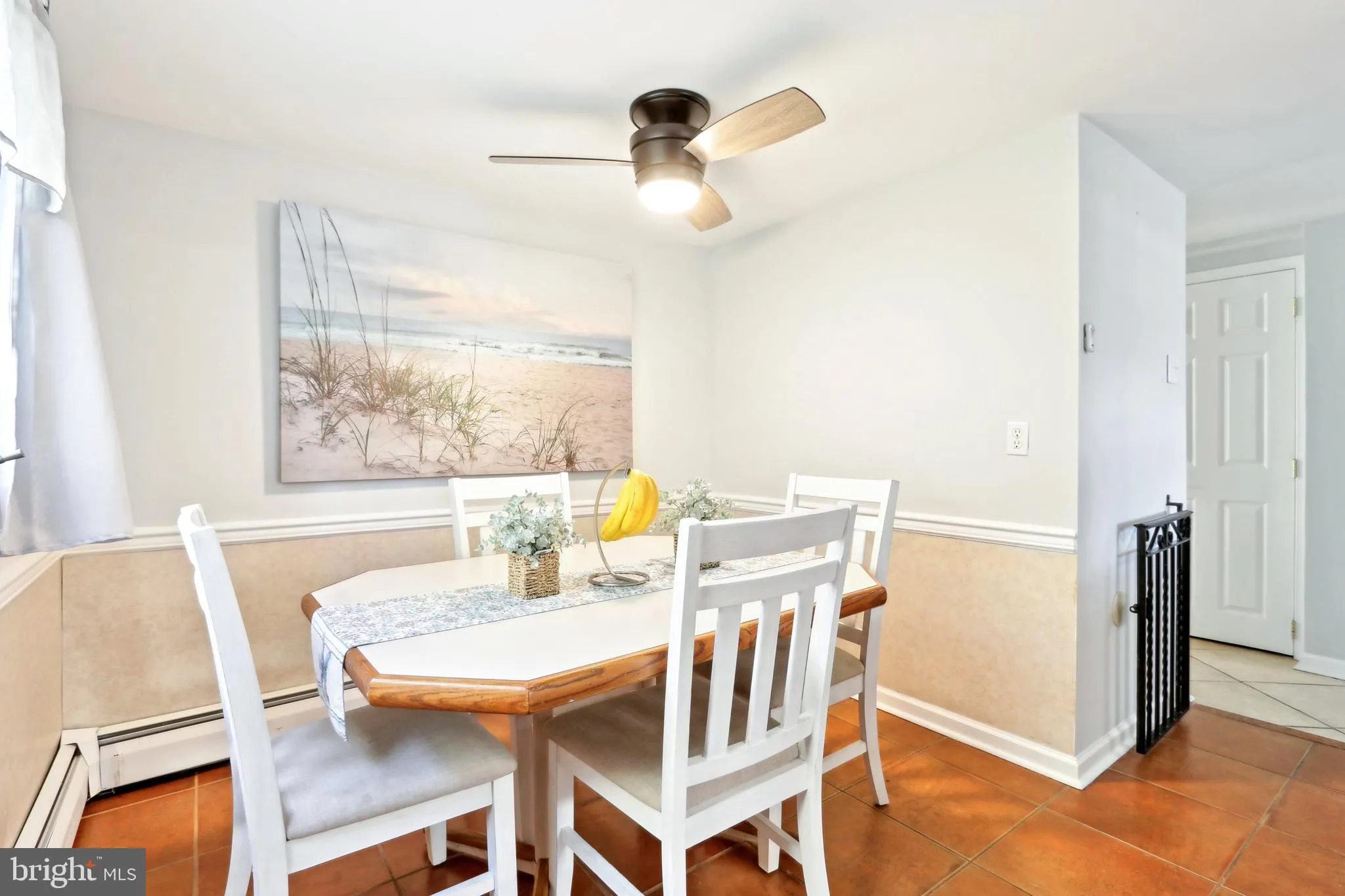 Wildwood, New Jersey 08260, United States, 4 Bedrooms Bedrooms, ,4 BathroomsBathrooms,Residential,Pending,116404