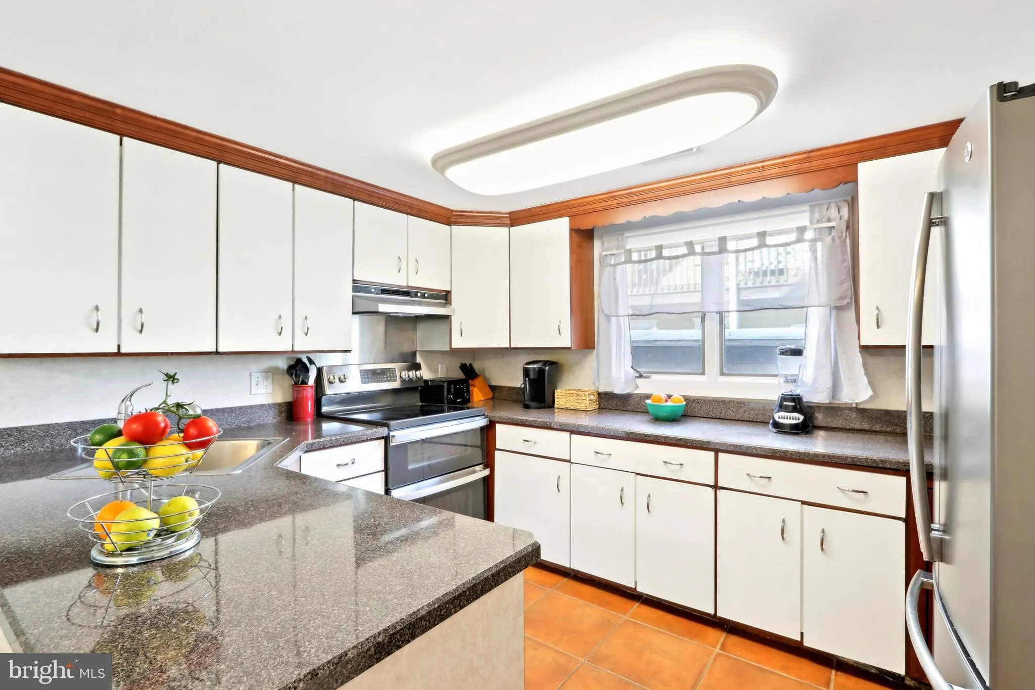 Wildwood, New Jersey 08260, United States, 4 Bedrooms Bedrooms, ,4 BathroomsBathrooms,Residential,Pending,116404