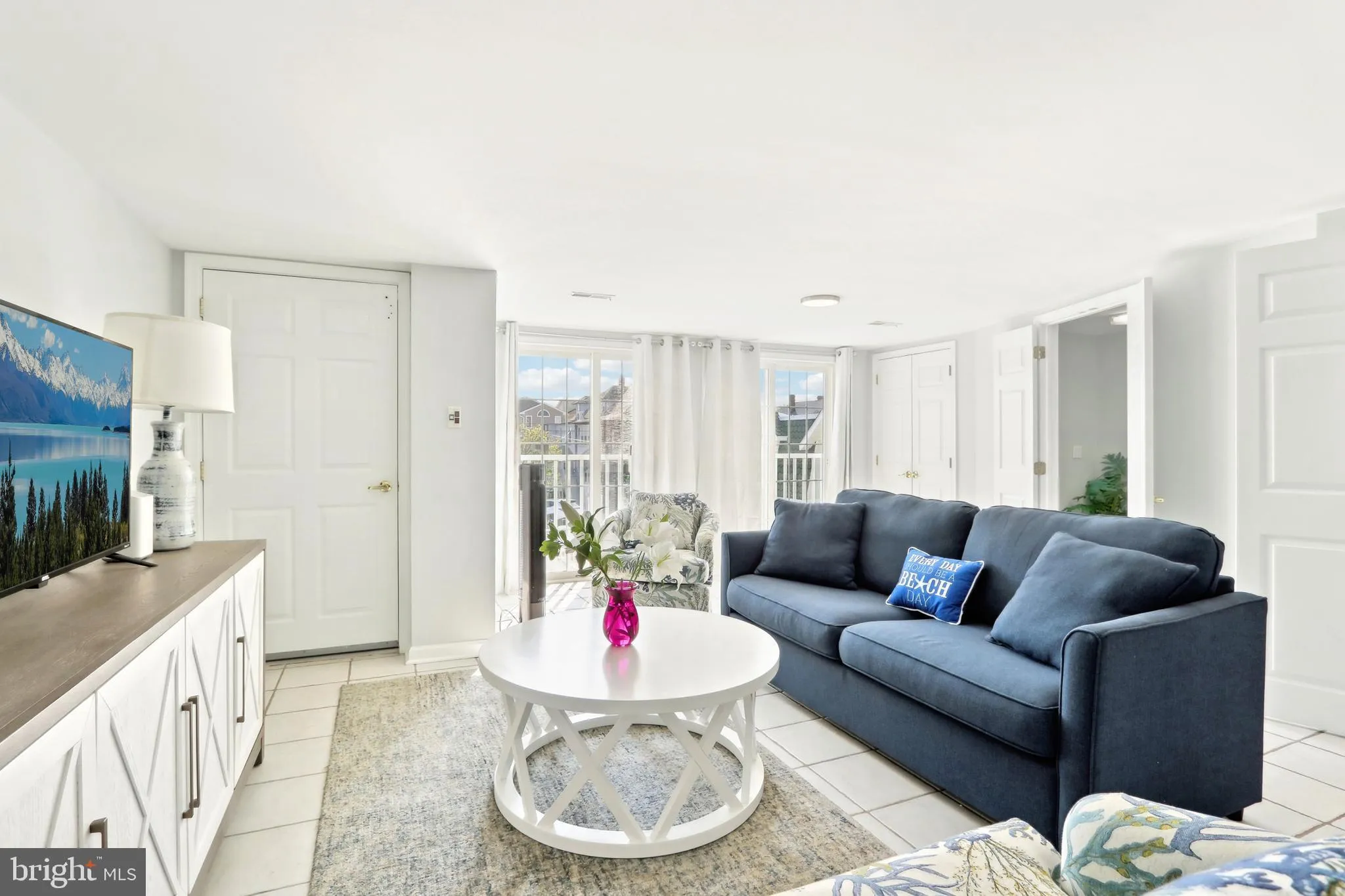 Wildwood, New Jersey 08260, United States, 4 Bedrooms Bedrooms, ,4 BathroomsBathrooms,Residential,Pending,116404