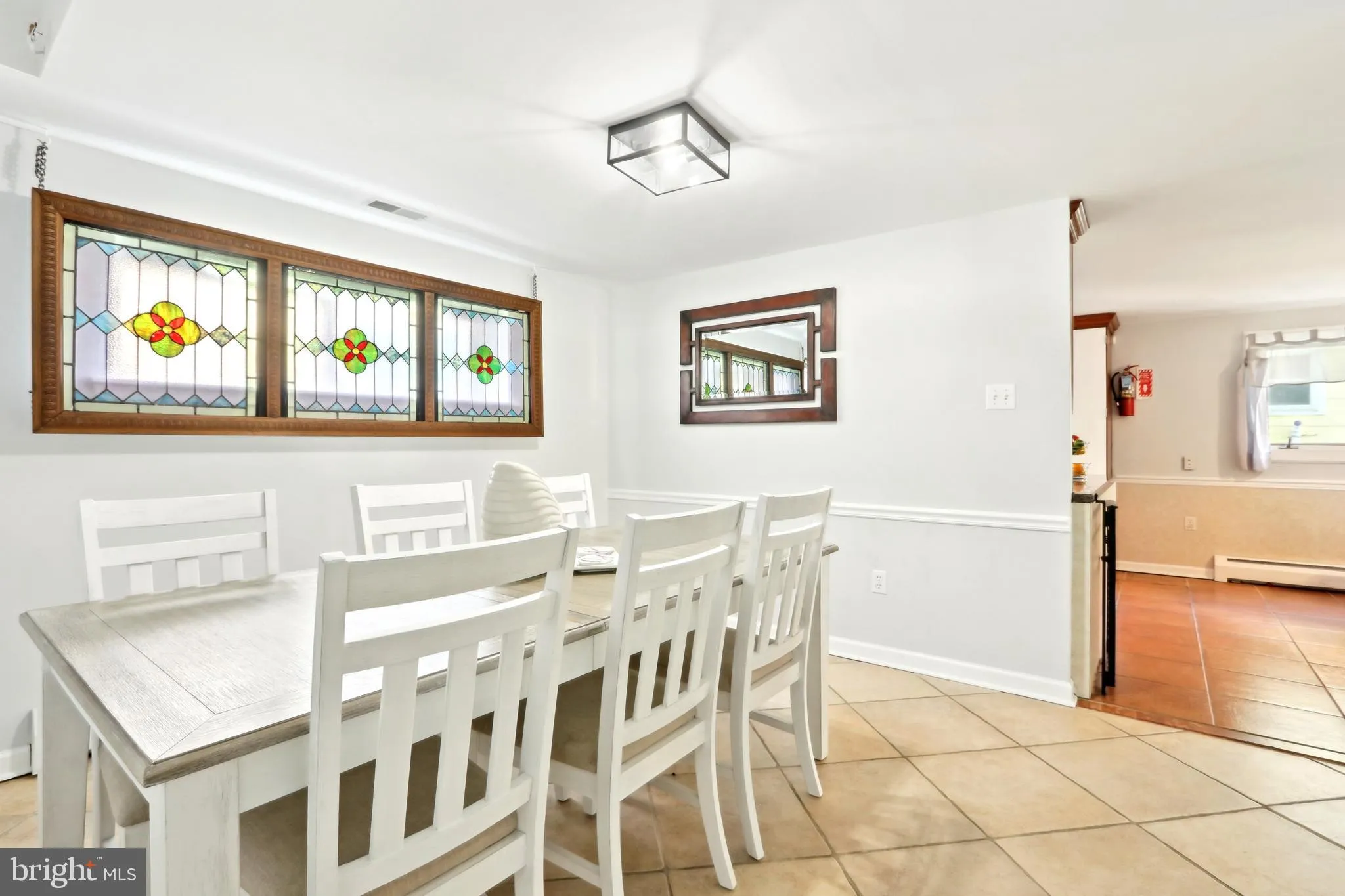 Wildwood, New Jersey 08260, United States, 4 Bedrooms Bedrooms, ,4 BathroomsBathrooms,Residential,Pending,116404