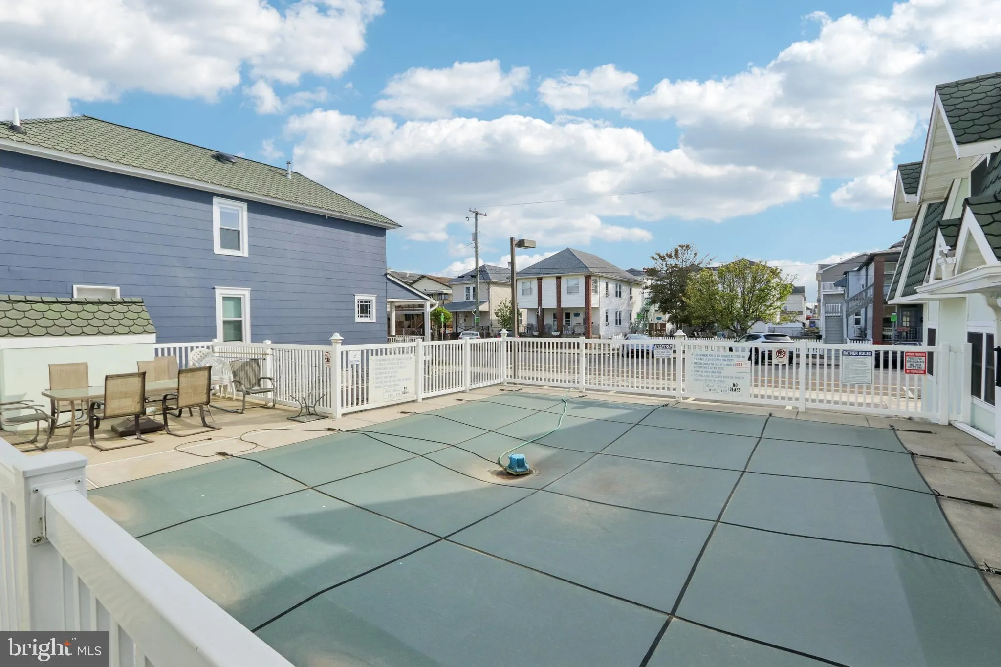 Wildwood, New Jersey 08260, United States, 4 Bedrooms Bedrooms, ,4 BathroomsBathrooms,Residential,Pending,116404