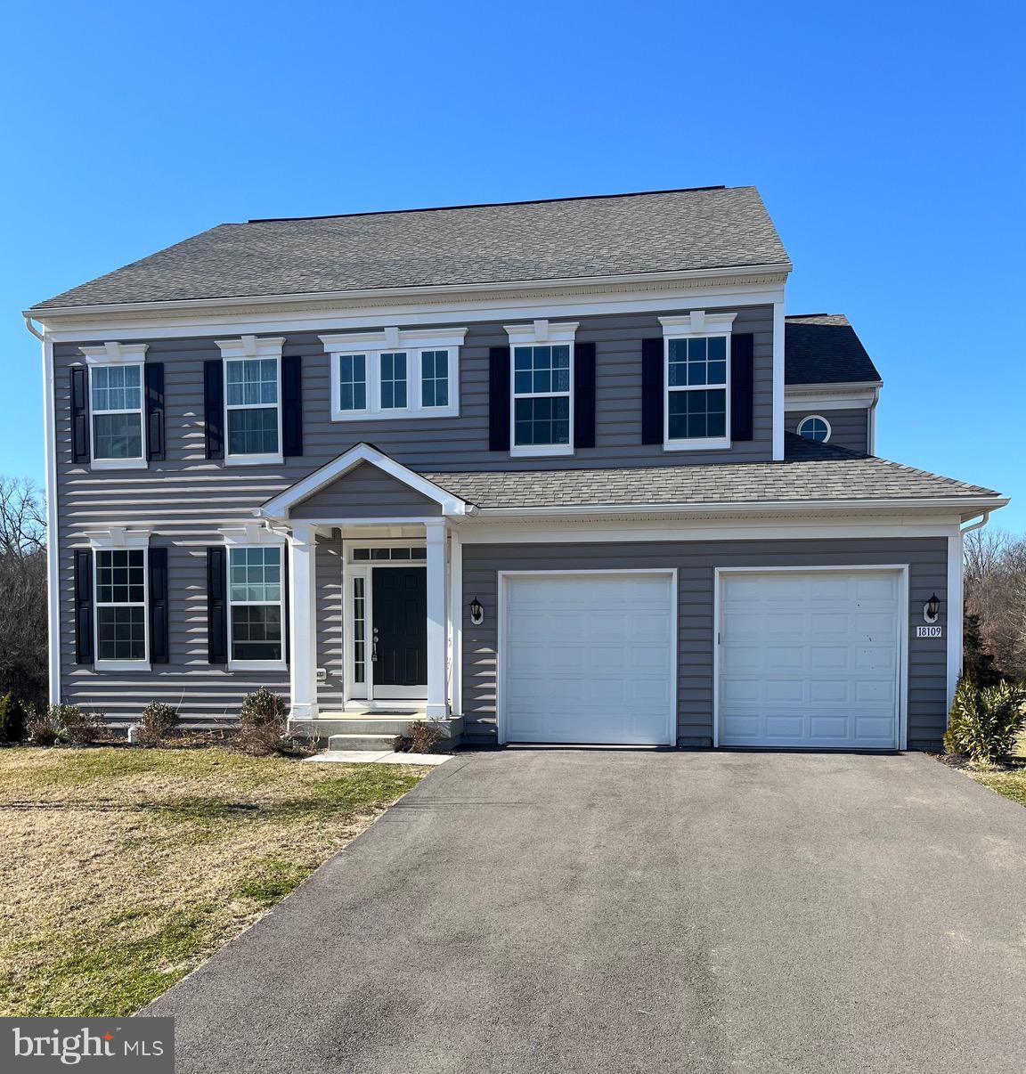 FOR SALE – Spacious Modern Home in Westfields
4 Bedrooms | 3.5 Bathrooms | 3,800 Sq Ft | Built in 2021
Hagerstown, MD – Westfield Development
Welcome to your next home in the highly sought-after Westfields community! Built in 2021, this stunning 4-bedroom, 3.5-bathroom home features nearly 3,800 sq ft of open, modern living space. Located on a quiet street, this home includes:
• Open-concept living area with natural light
• Gourmet kitchen with stainless steel appliances & island
• Oversized primary suite with walk-in closet and private bath
• 3 additional spacious bedrooms and 2.5 additional baths
• Unfinished basement—perfect for future expansion
• 2-car garage + driveway parking
• Energy-efficient systems & smart home-ready
Enjoy family-friendly community amenities and convenient access to I-70, shopping, and dining.