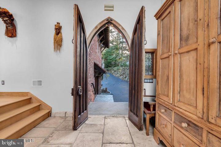 18 BELVIDERE ROAD