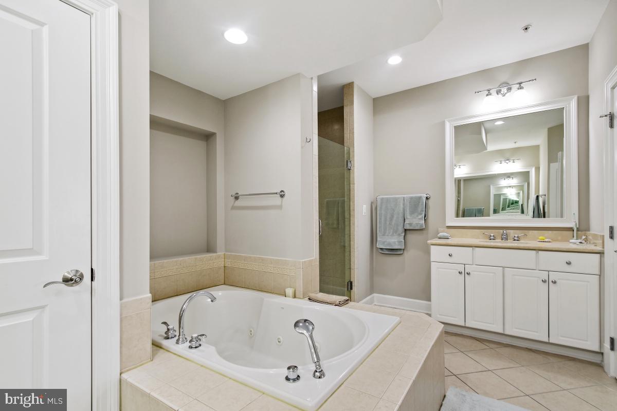 PARK POTOMAC - Residential