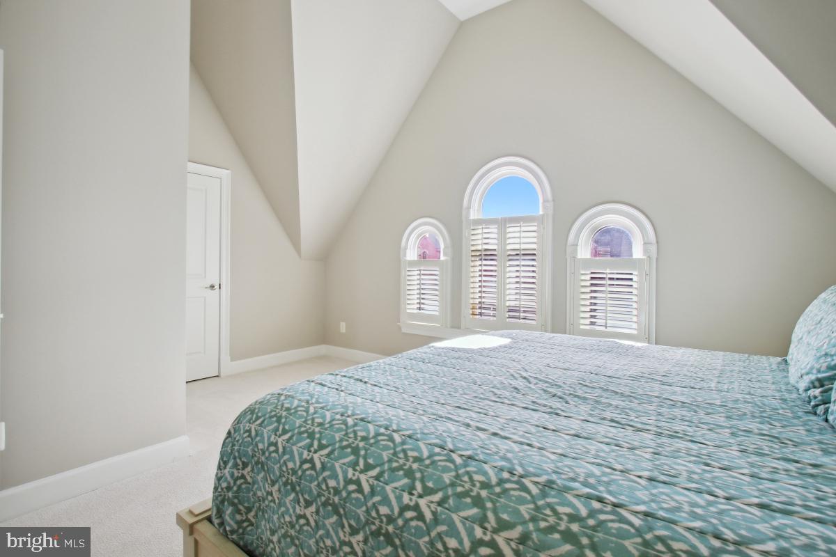 PARK POTOMAC - Residential