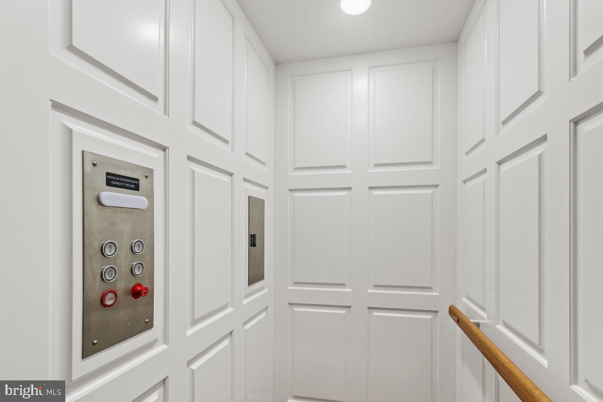 PARK POTOMAC - Residential