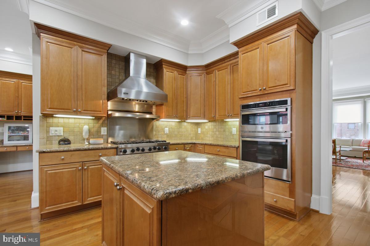 PARK POTOMAC - Residential