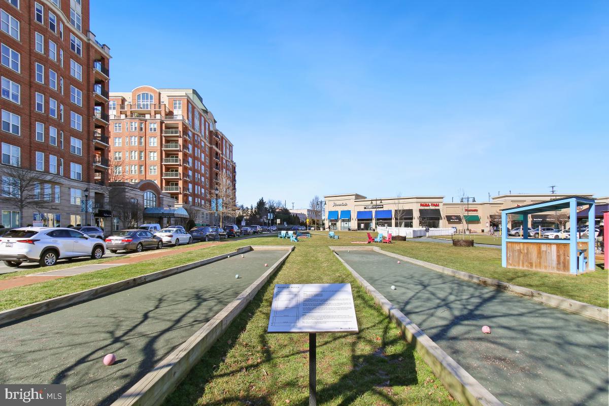 PARK POTOMAC - Residential