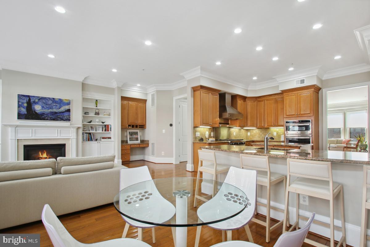 PARK POTOMAC - Residential