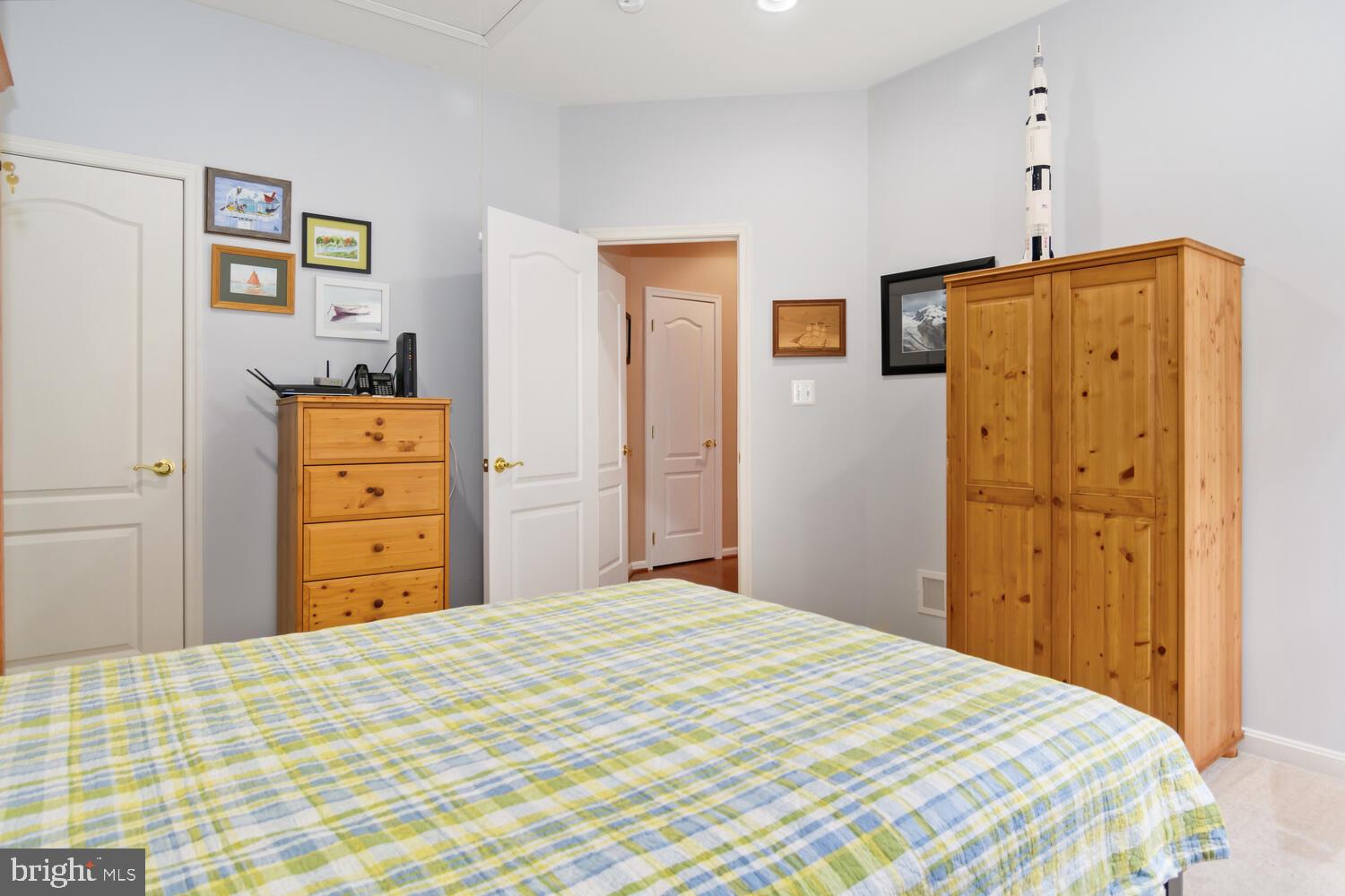 SYMPHONY VILLAGE AT CENTREVILLE - Residential