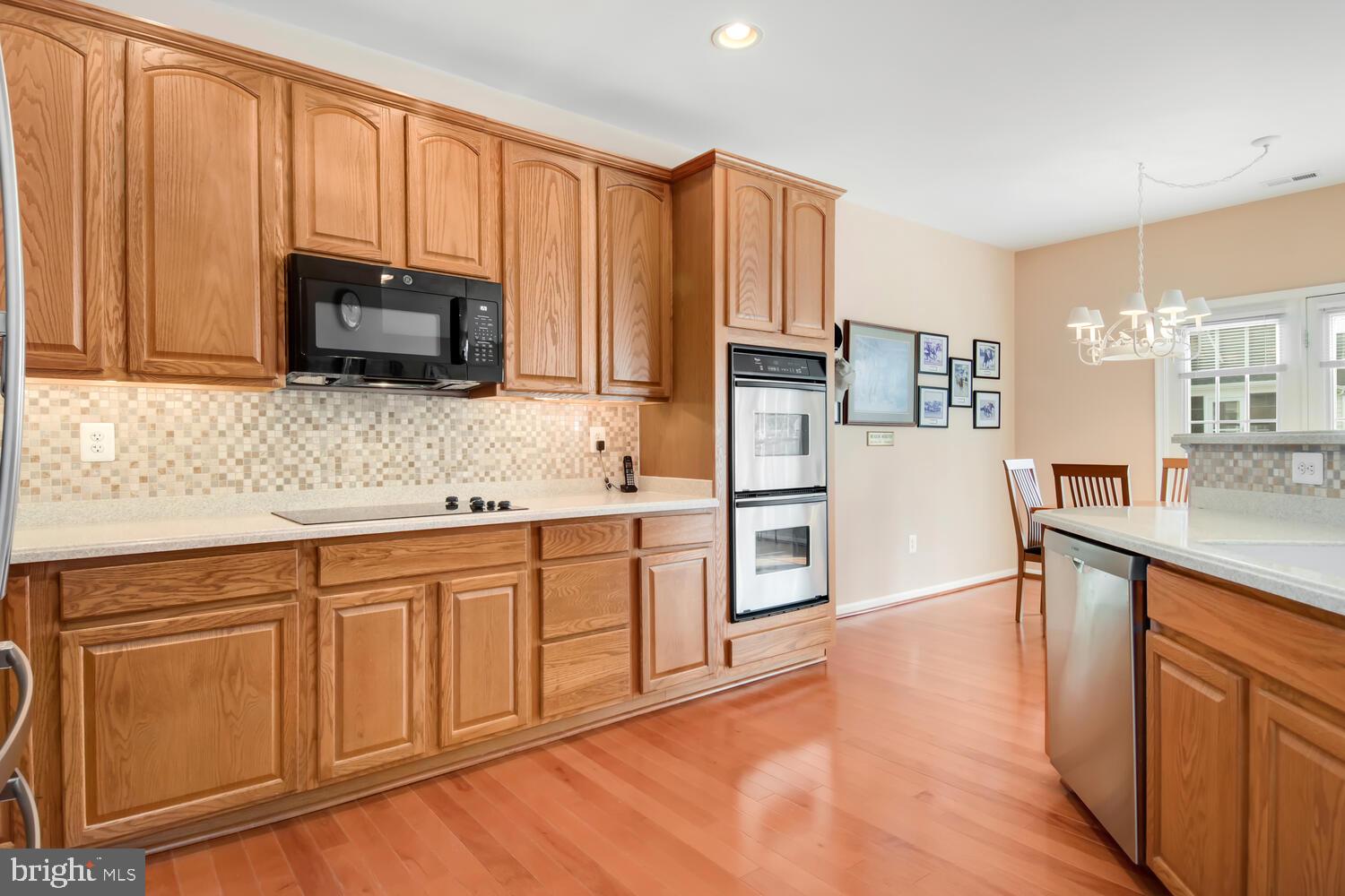 SYMPHONY VILLAGE AT CENTREVILLE - Residential