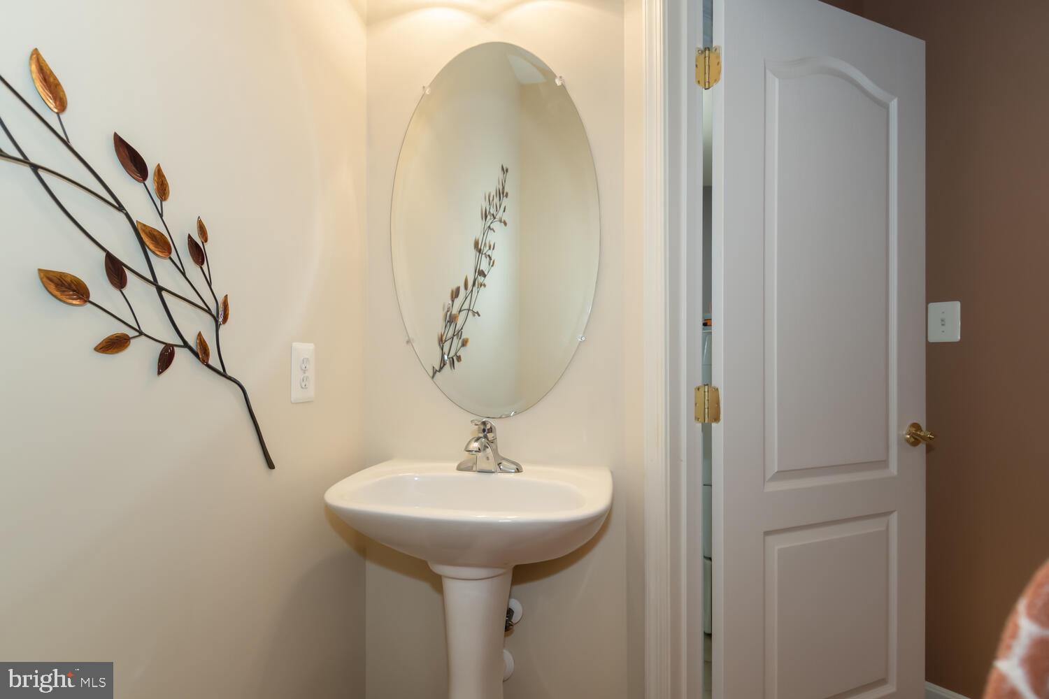 SYMPHONY VILLAGE AT CENTREVILLE - Residential