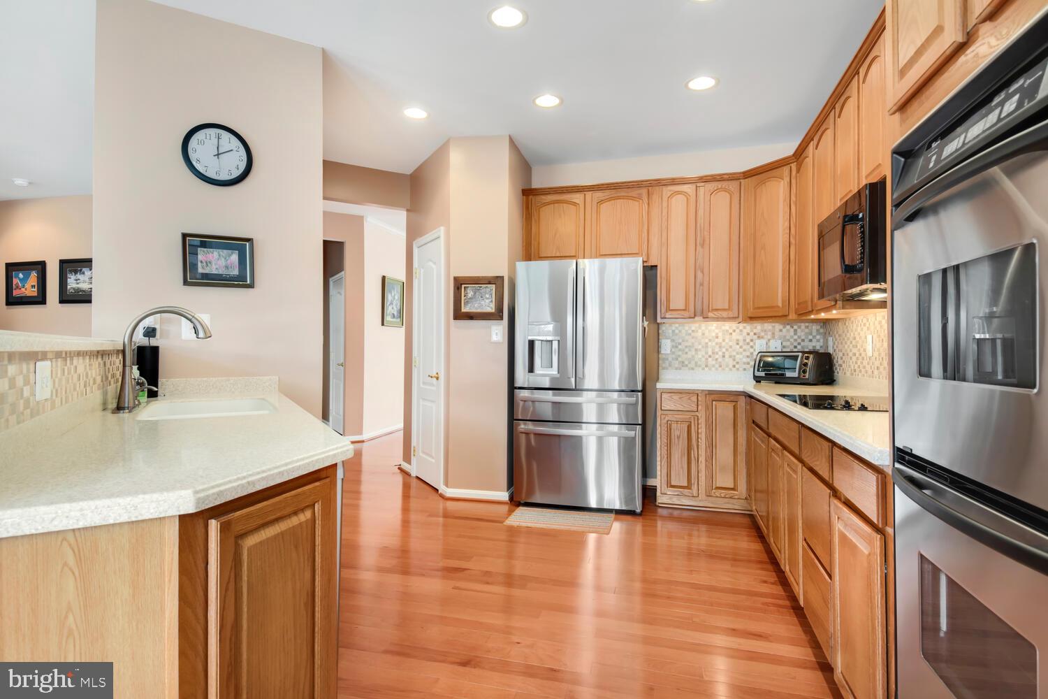 SYMPHONY VILLAGE AT CENTREVILLE - Residential