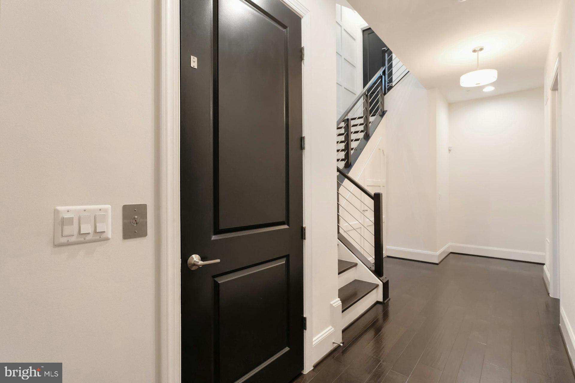 ONE LOUDOUN - Residential