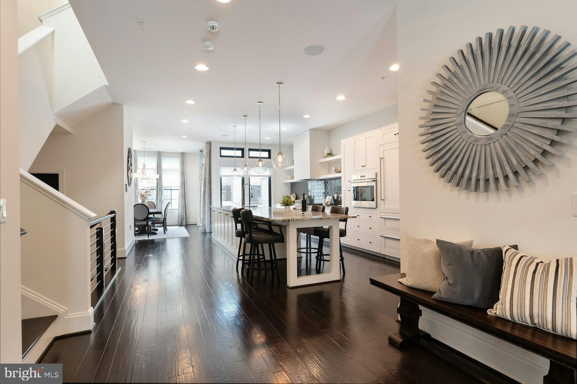 ONE LOUDOUN - Residential