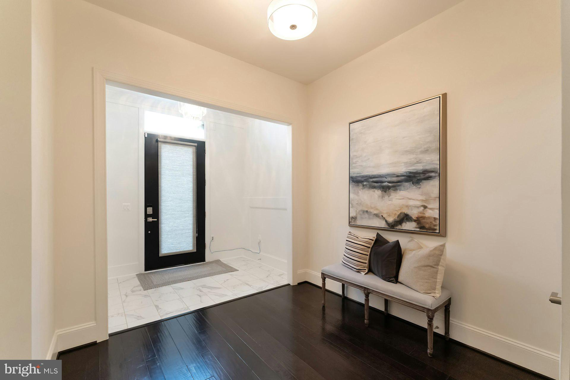 ONE LOUDOUN - Residential