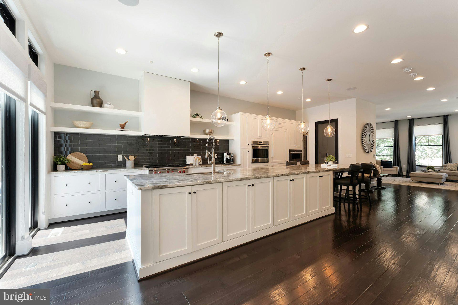 ONE LOUDOUN - Residential