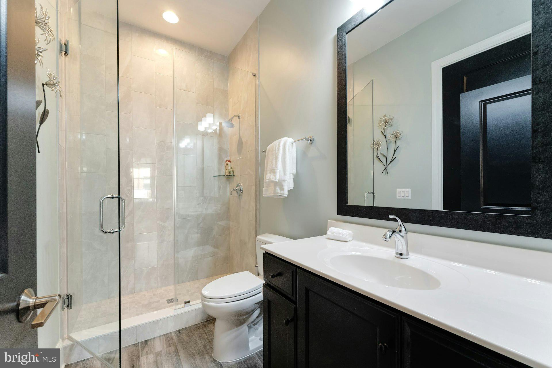 ONE LOUDOUN - Residential