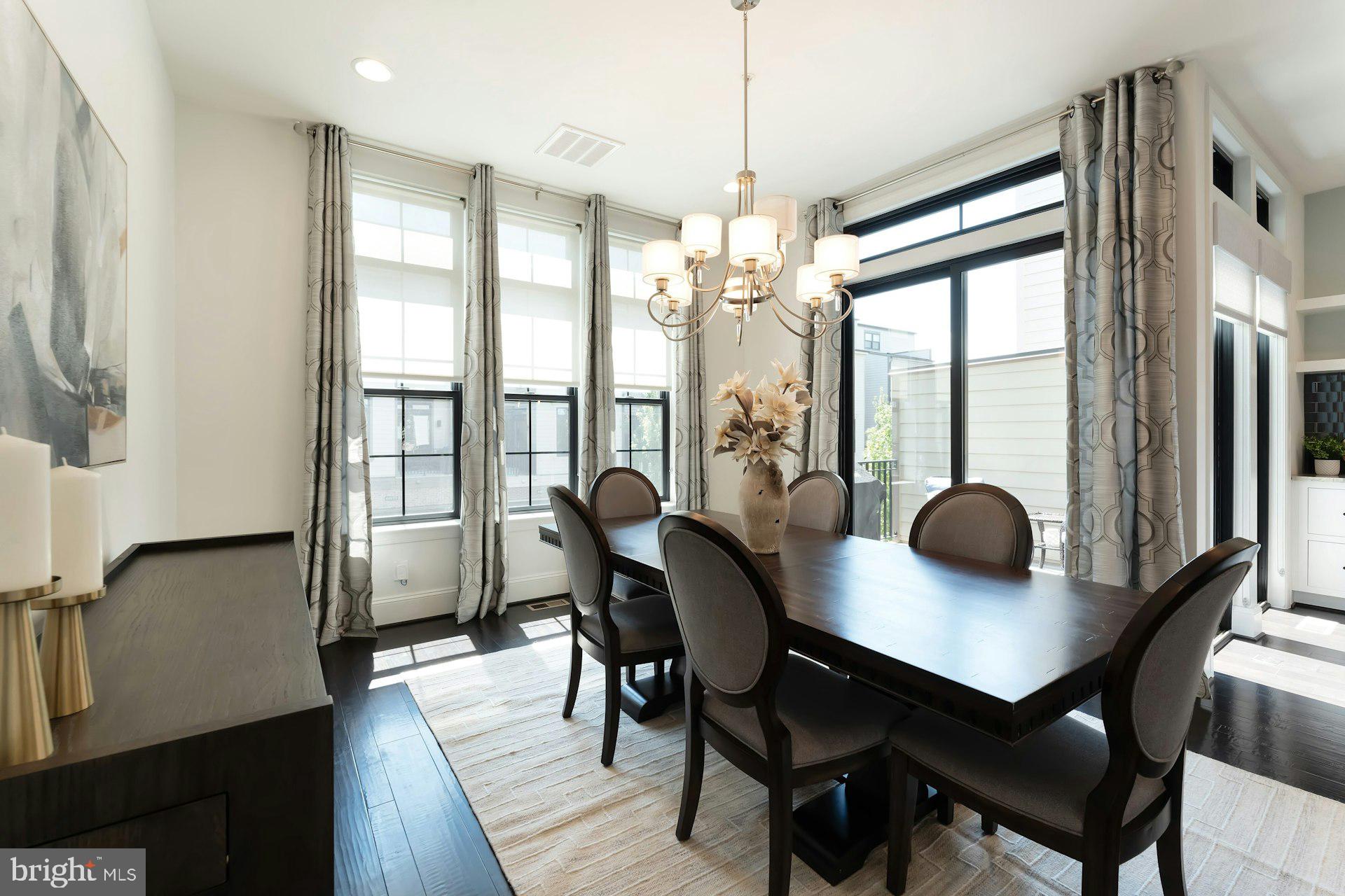 ONE LOUDOUN - Residential