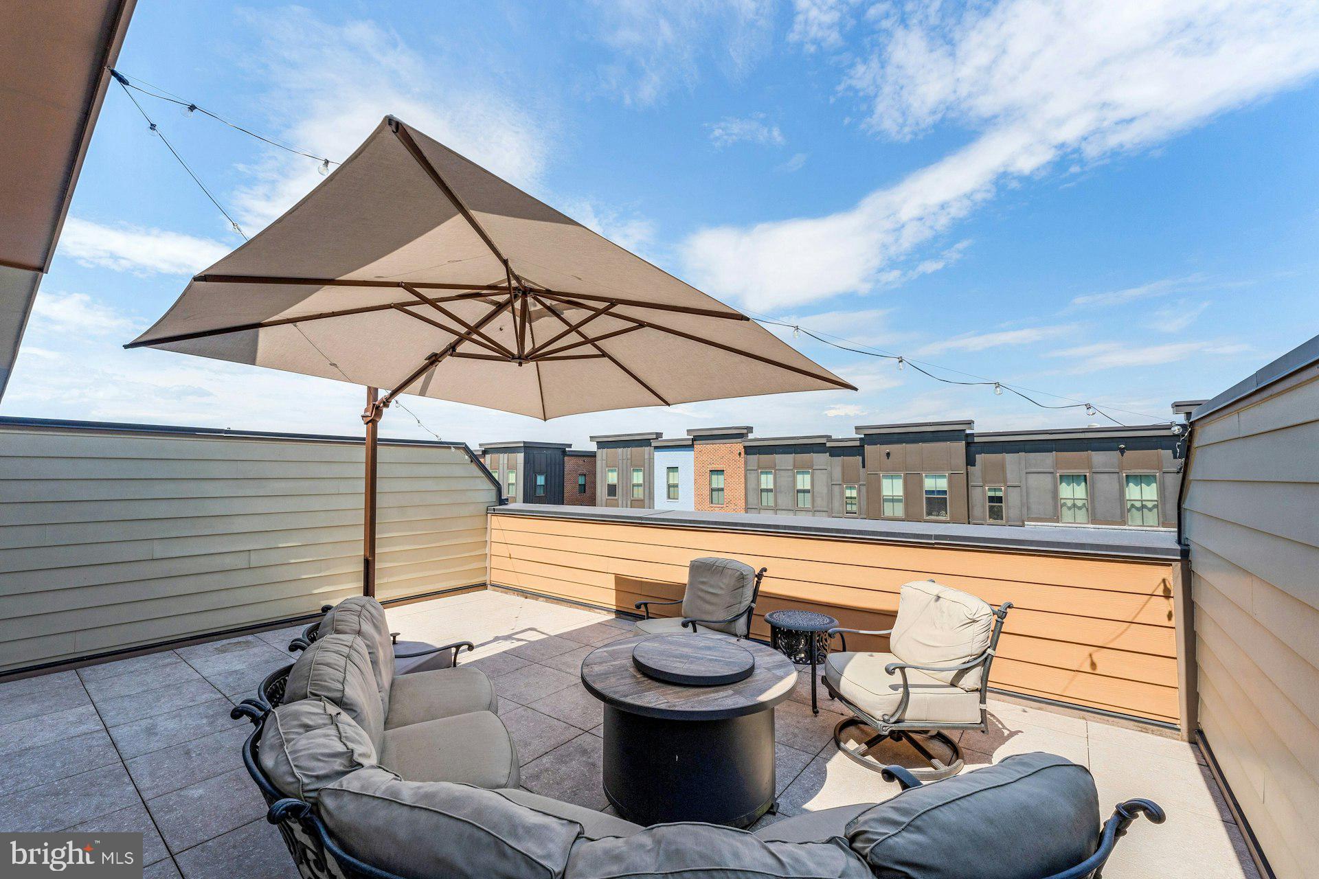 ONE LOUDOUN - Residential