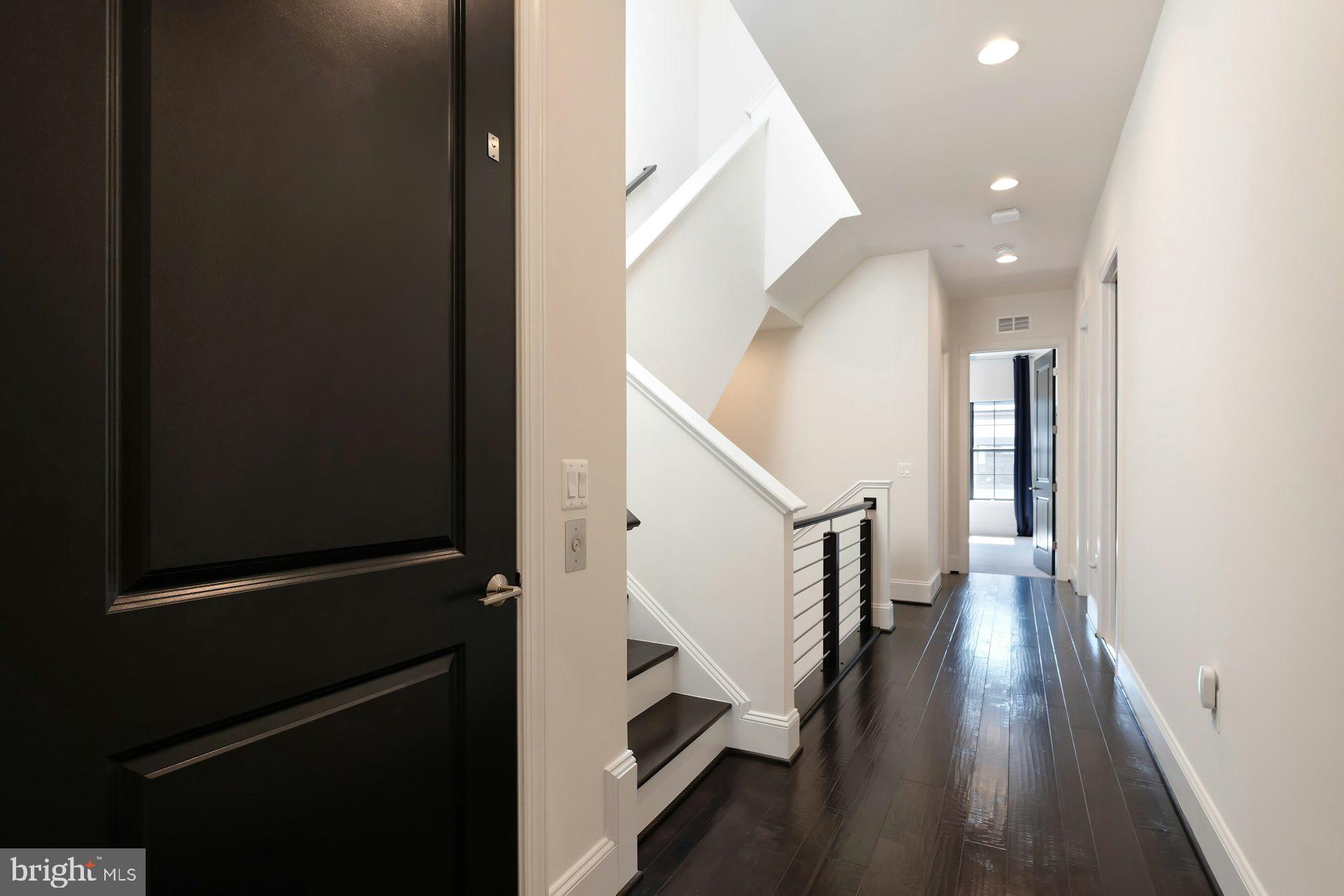 ONE LOUDOUN - Residential