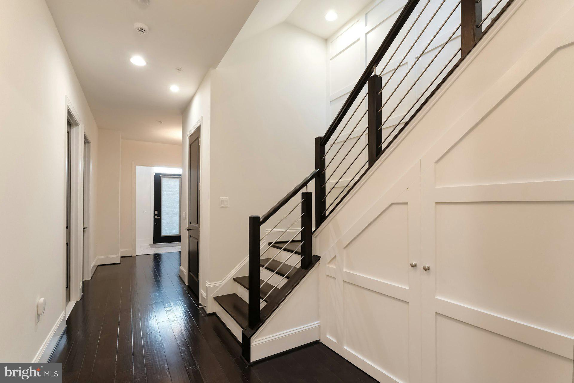 ONE LOUDOUN - Residential