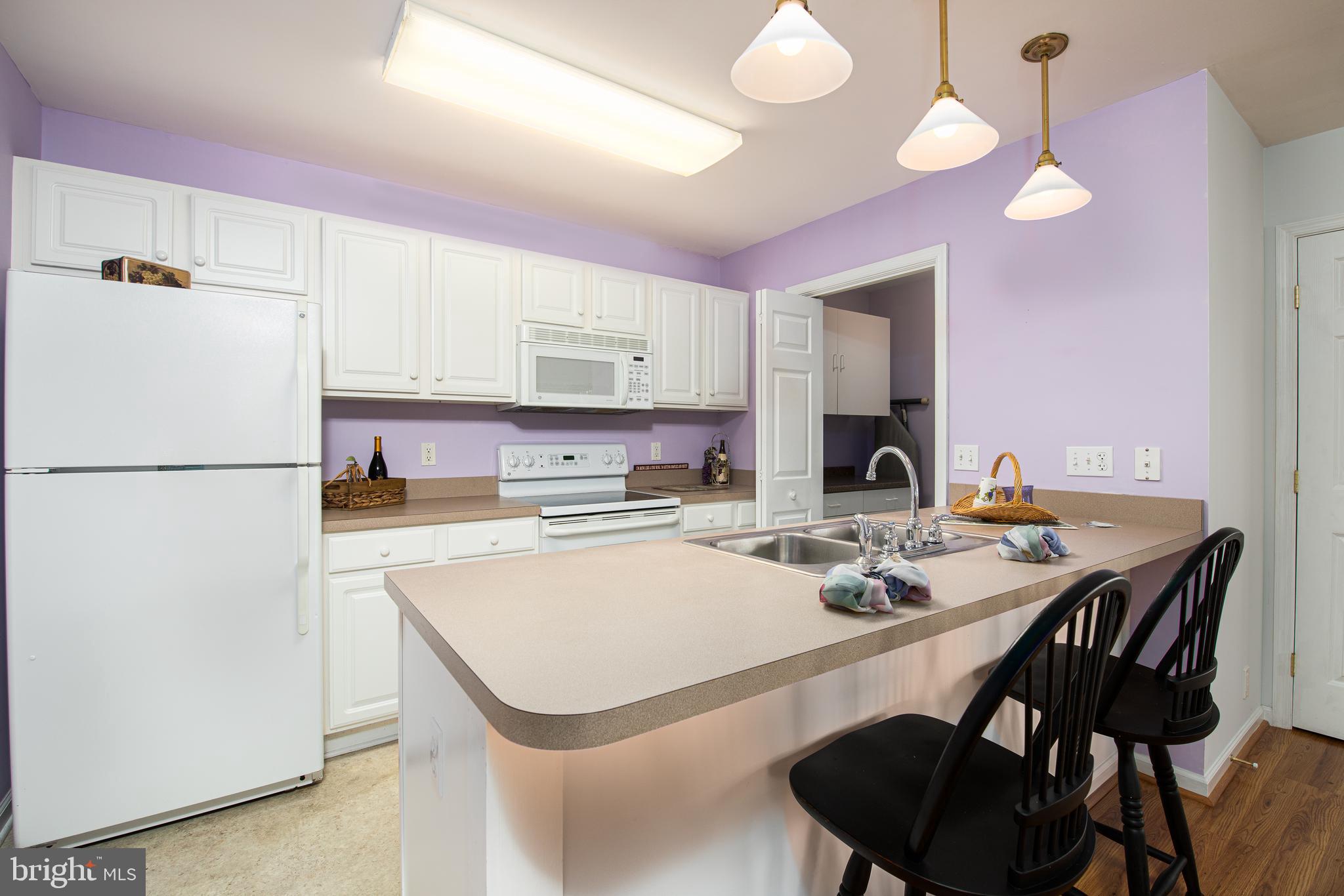 AVALON RETIREMENT COMM - Residential