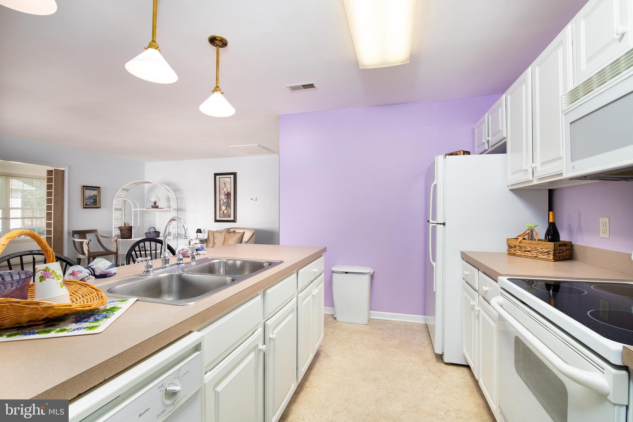 AVALON RETIREMENT COMM - Residential