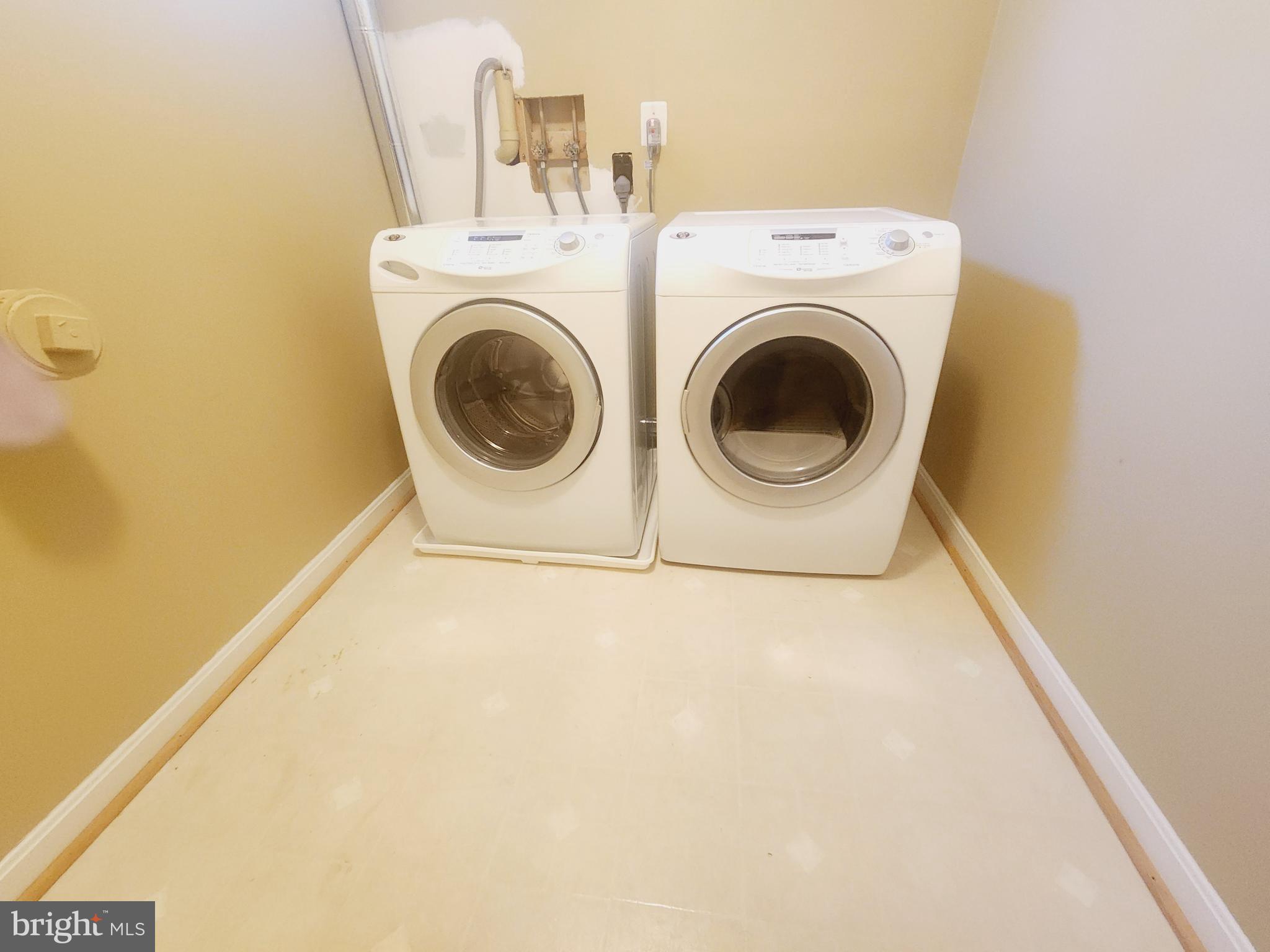 HERALD HARBOR - Residential Lease