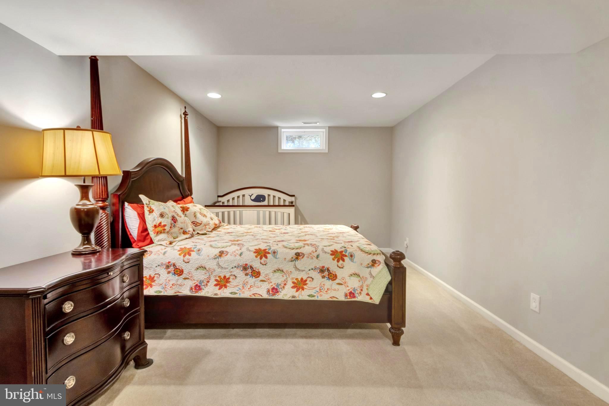 VILLAGES OF FIVE POINTS-WEST - Residential