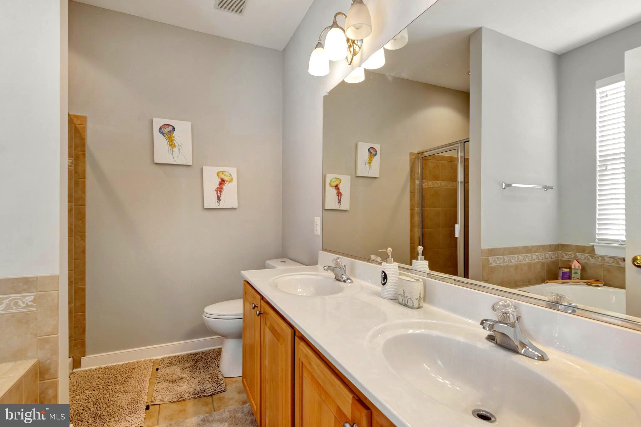 VILLAGES OF FIVE POINTS-WEST - Residential