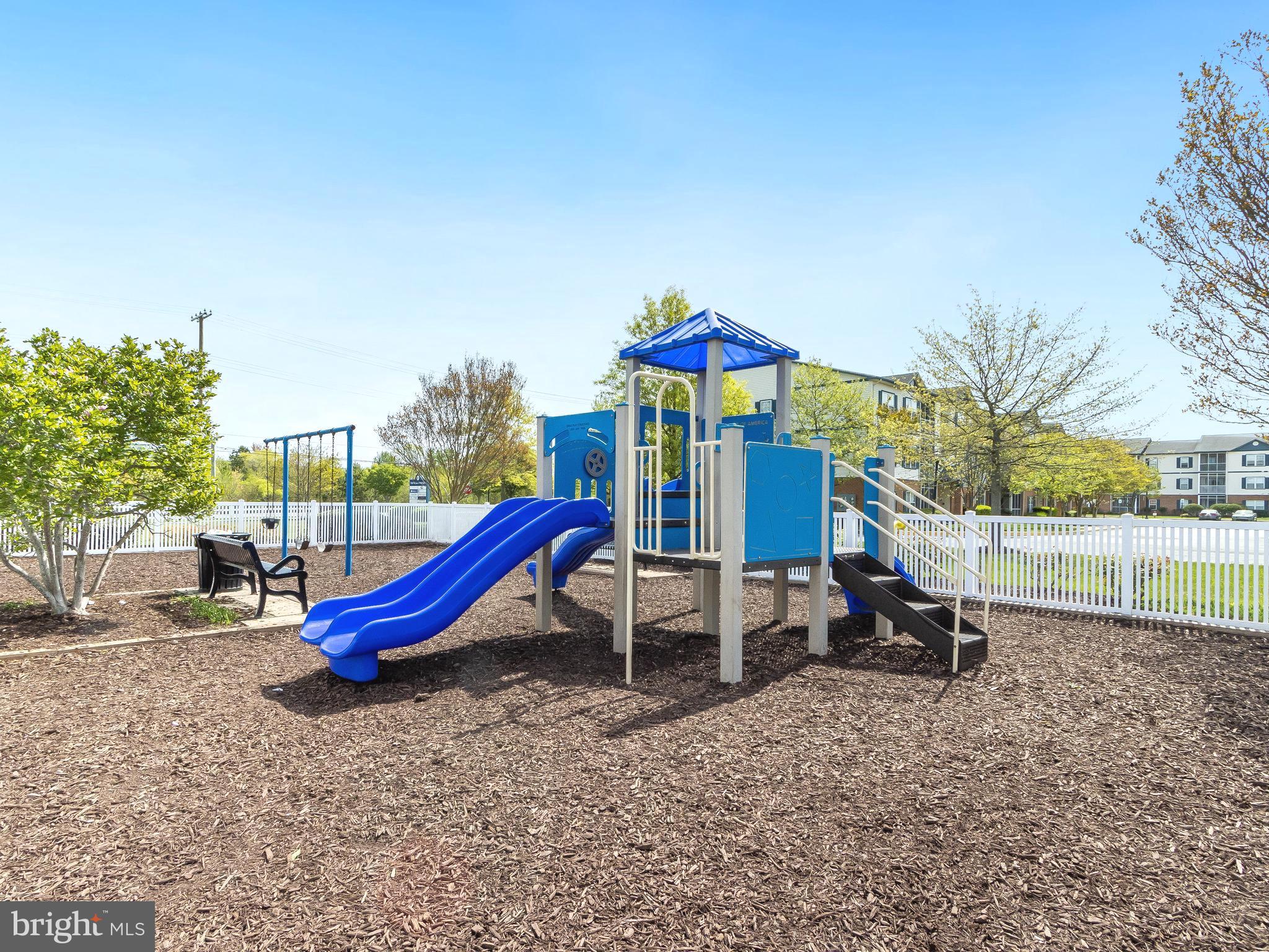 VILLAGES OF FIVE POINTS-WEST - Residential