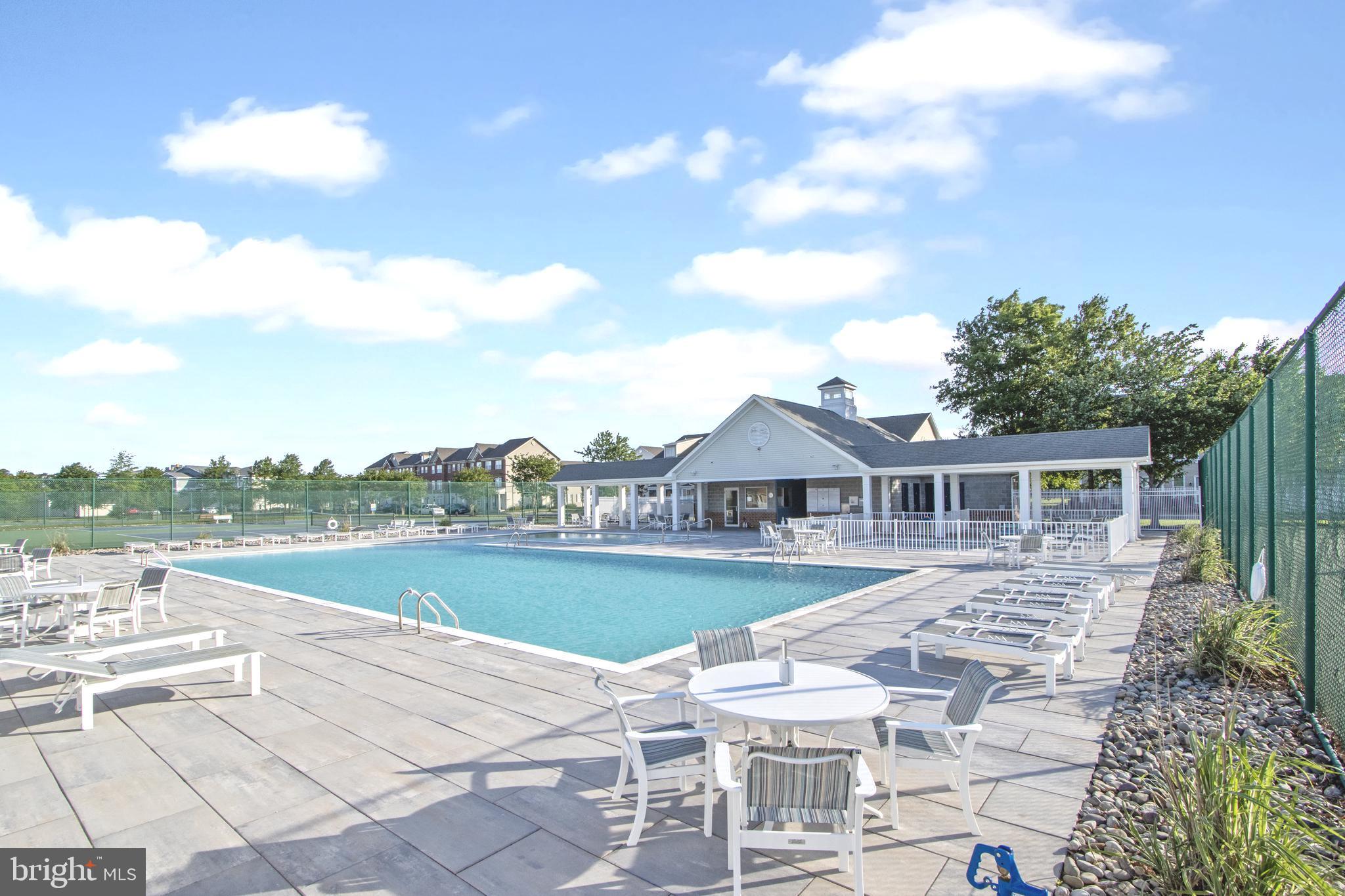 VILLAGES OF FIVE POINTS-WEST - Residential