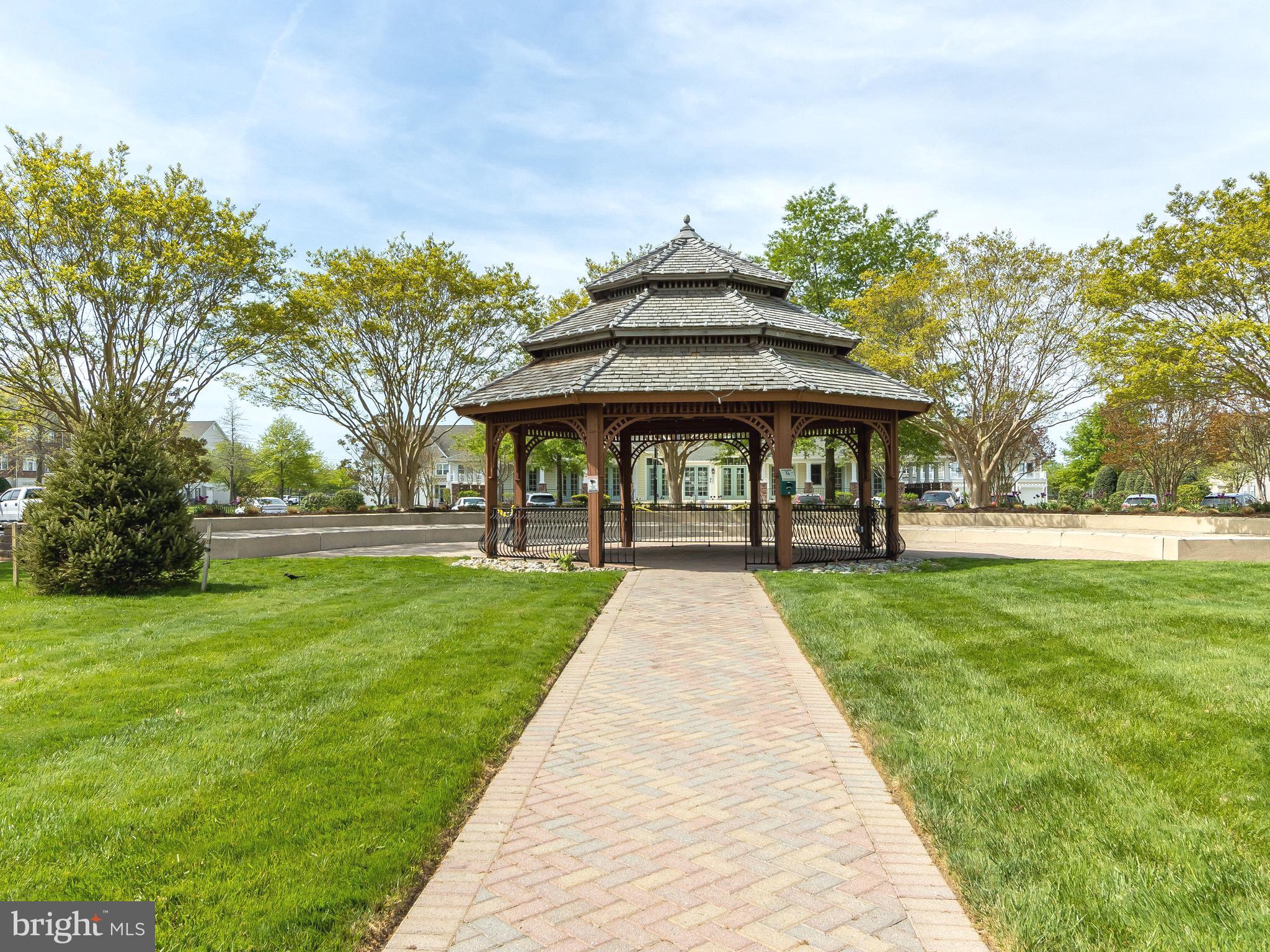 VILLAGES OF FIVE POINTS-WEST - Residential