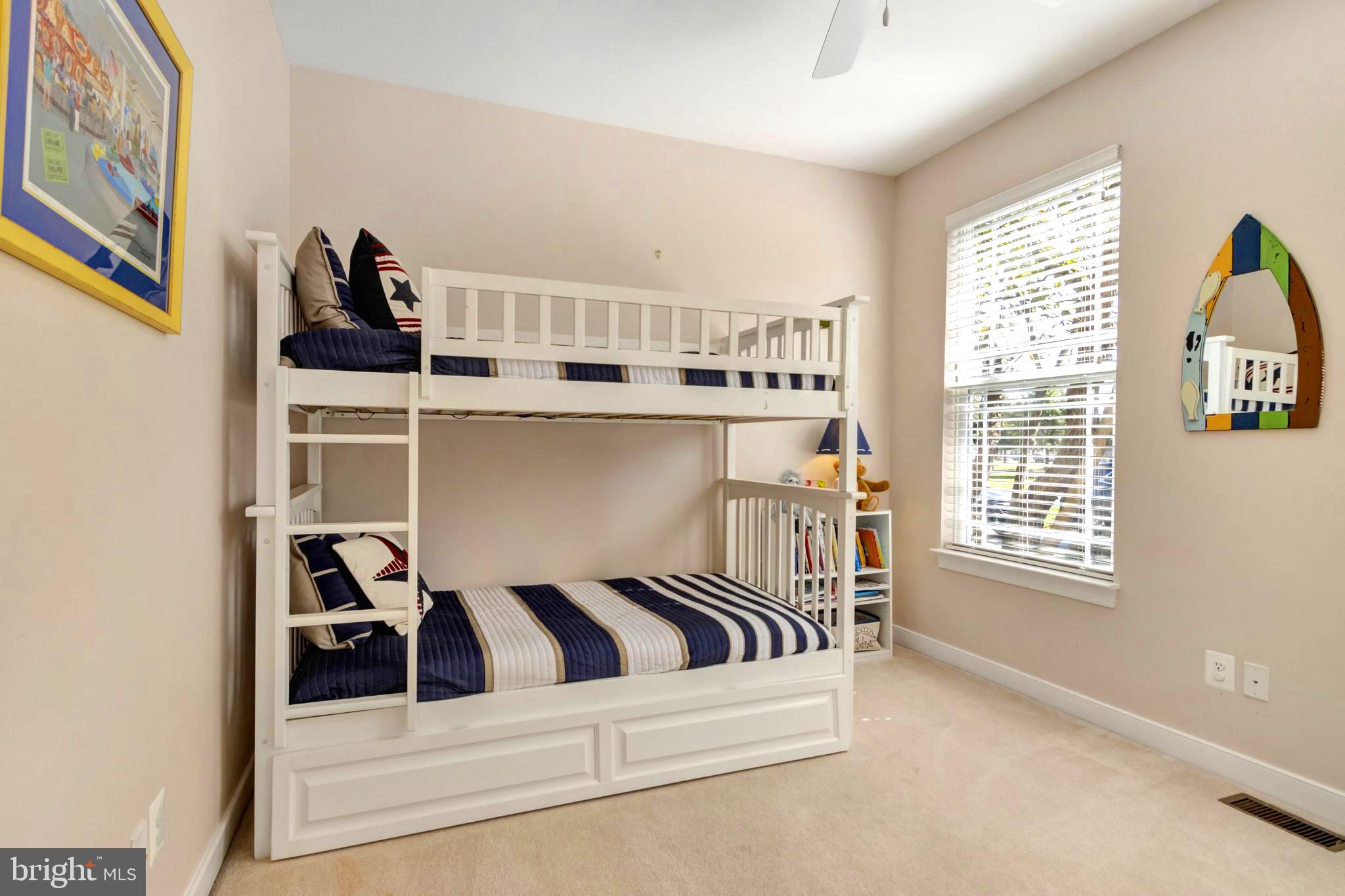 VILLAGES OF FIVE POINTS-WEST - Residential