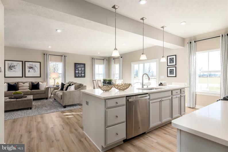 15562 TWIN RIVER CIRCLE H014